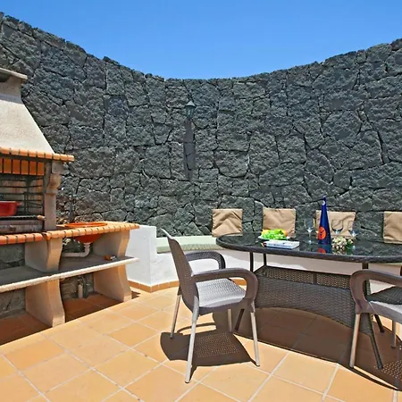 别墅 Playa Blanca Sleeps 12 With Pool Air Con And Wifi *