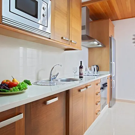 Playa Blanca Sleeps 12 With Pool Air Con And Wifi Playa Blanca (Lanzarote)